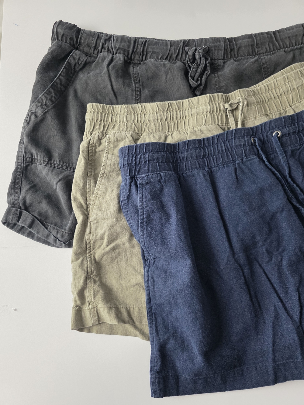 GAP shorts Womens XXL Linen-Blend Shorts -Set of 3 Navy, Khaki, Charcoal xxl
